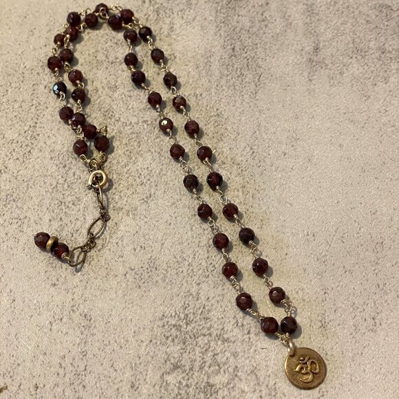 OHM OM Medallion Genuine Garnet Bead .925 Sterling Vermeil Pendant Necklace - Picture 1 of 5